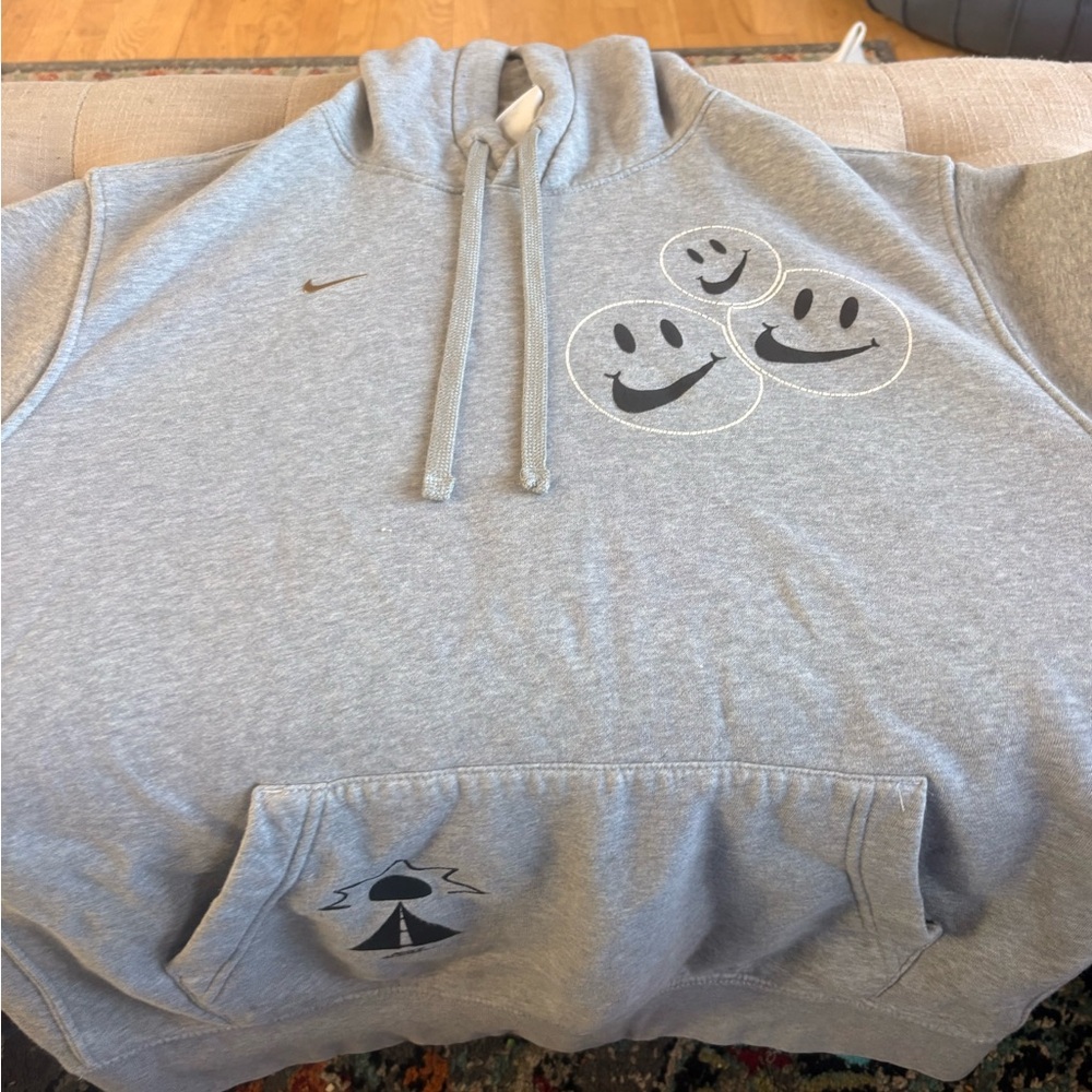 Nike Light Gray Hoodie with Smiley Graphics (used)Large